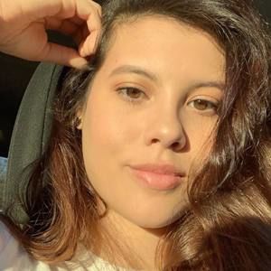 Meet your Posher, Adriana